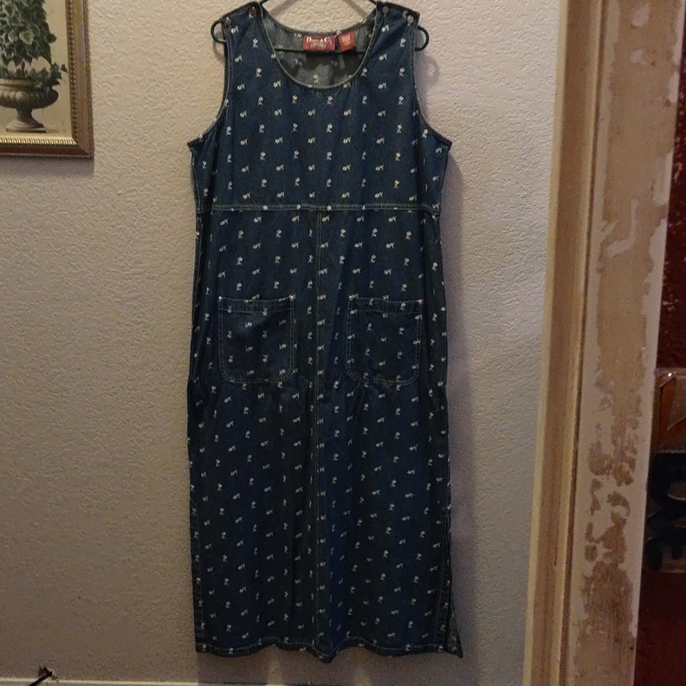 Denim with white flowers
